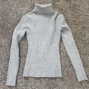 Abercrombie & Fitch Light Gray Turtleneck Sweater